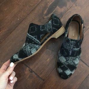 ALL BLACK cutout cowman oxfords
